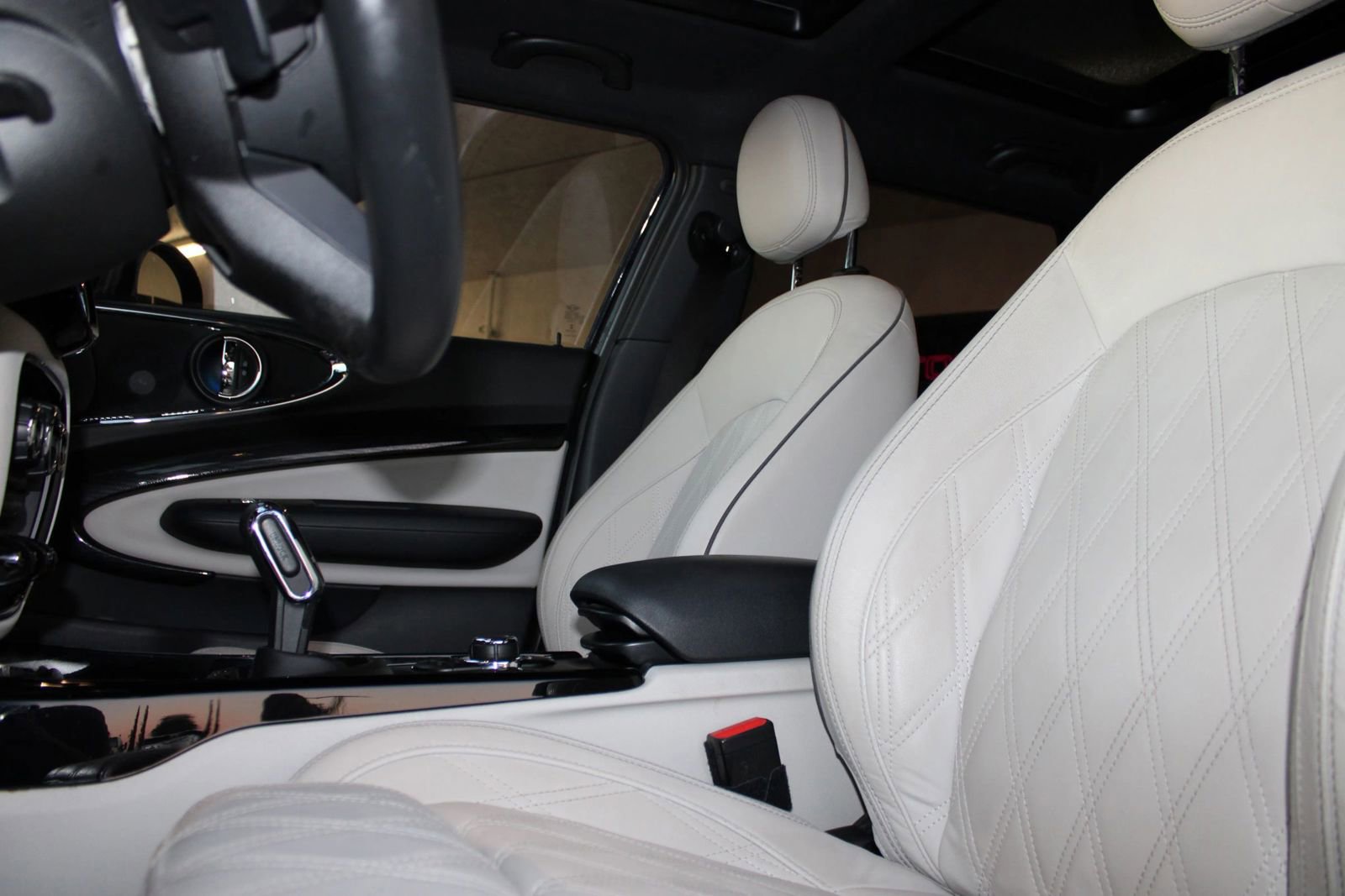 Used 2022 MINI Cooper Clubman S image 23