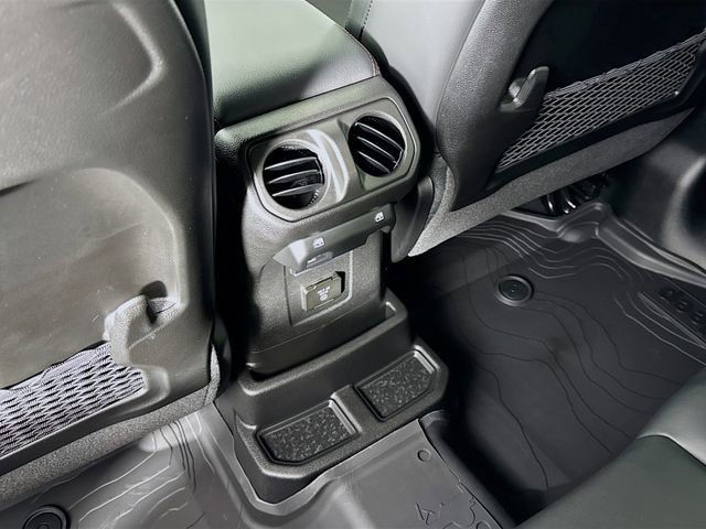 New 2026 Jeep Wrangler Unlimited Rubicon image 30