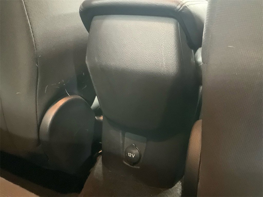 Used 2014 Ford Focus SE w/ SE Winter Package image 21