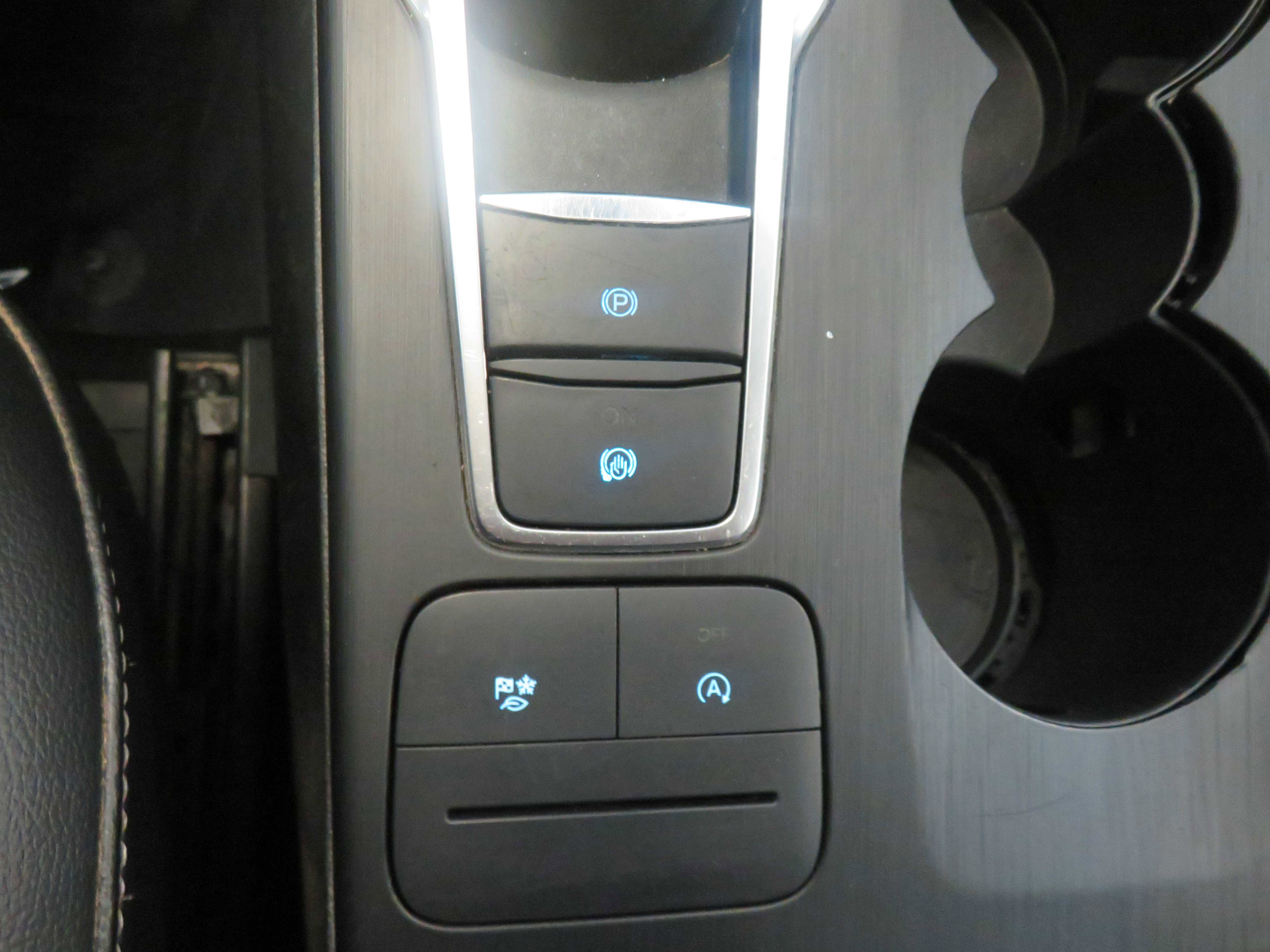 Used 2020 Ford Escape SEL image 38