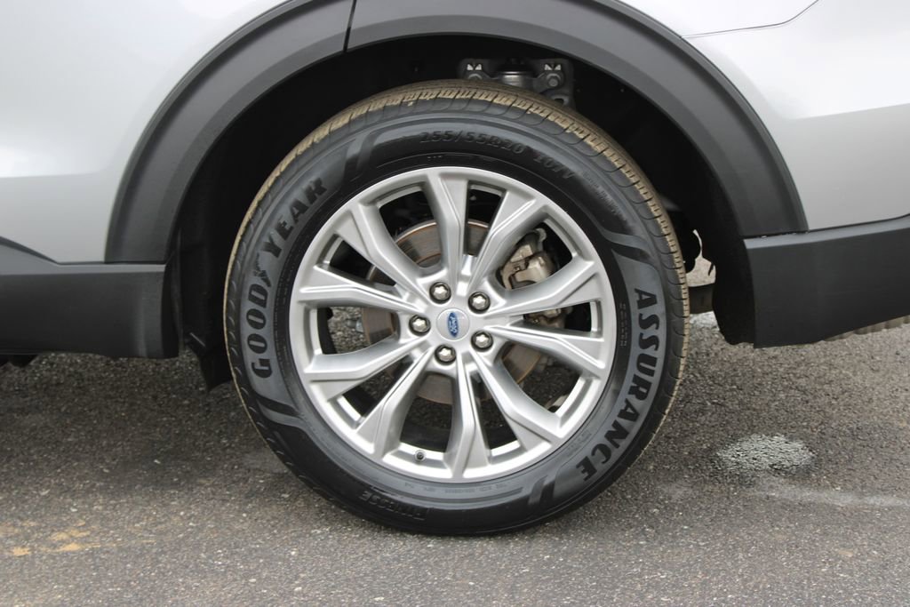 Used 2023 Ford Explorer Limited AWD/4WD image 21
