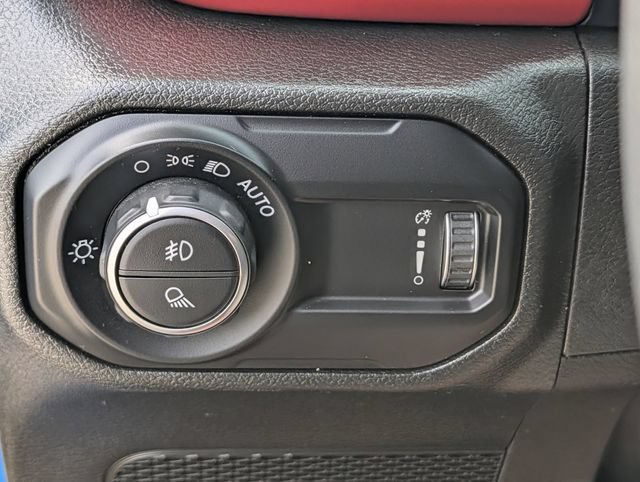 Used 2023 Jeep Gladiator Rubicon w/ LED Lighting Group AWD/4WD image 19