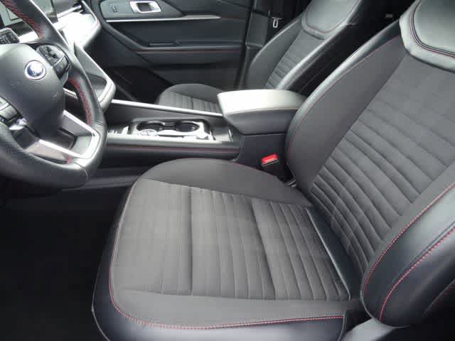 Used 2025 Ford Explorer ST-Line AWD/4WD image 6