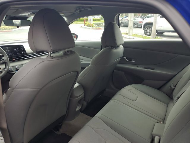 Used 2024 Hyundai Elantra SE image 17
