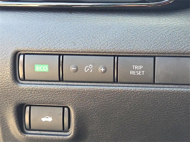 Used 2023 Nissan Sentra SV w/ SV Premium Package image 23