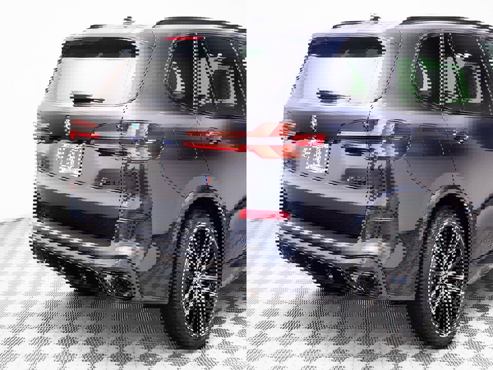 New 2026 BMW X5 M60i image 33