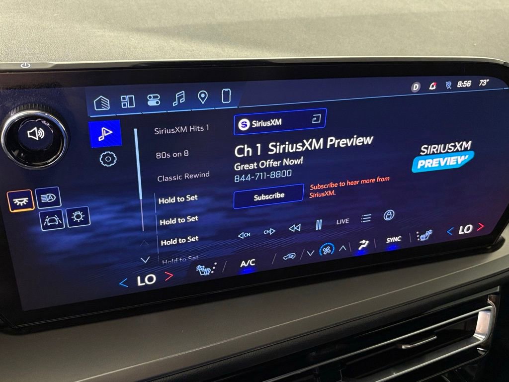 Used 2025 Chevrolet Traverse LT FWD image 32