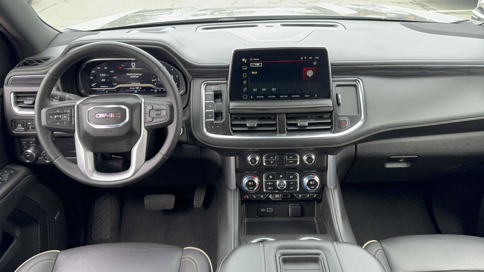 Used 2024 GMC Yukon SLT AWD/4WD image 13