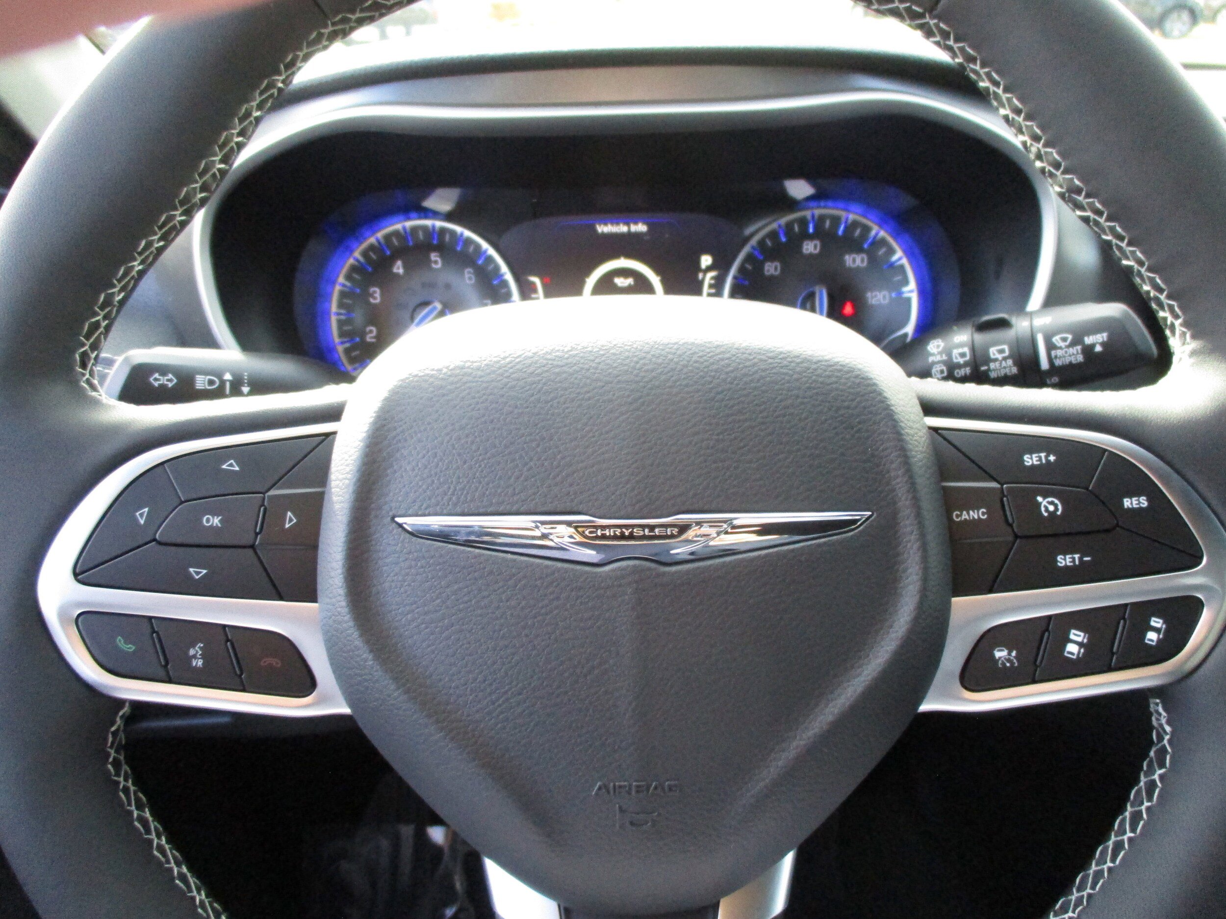 New 2026 Chrysler Pacifica Select image 15