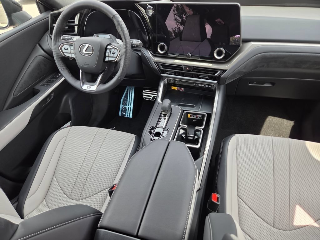 New 2026 Lexus TX 500h AWD image 34