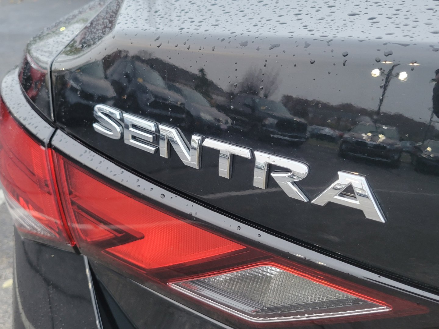 Certified 2021 Nissan Sentra SV image 6