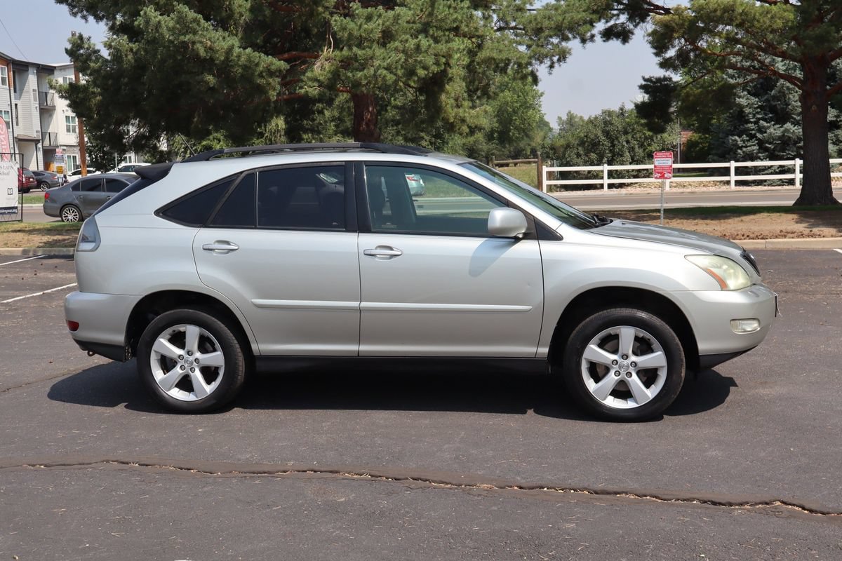 Used 2004 Lexus RX 330 AWD w/ Premium Plus Pkg image 3