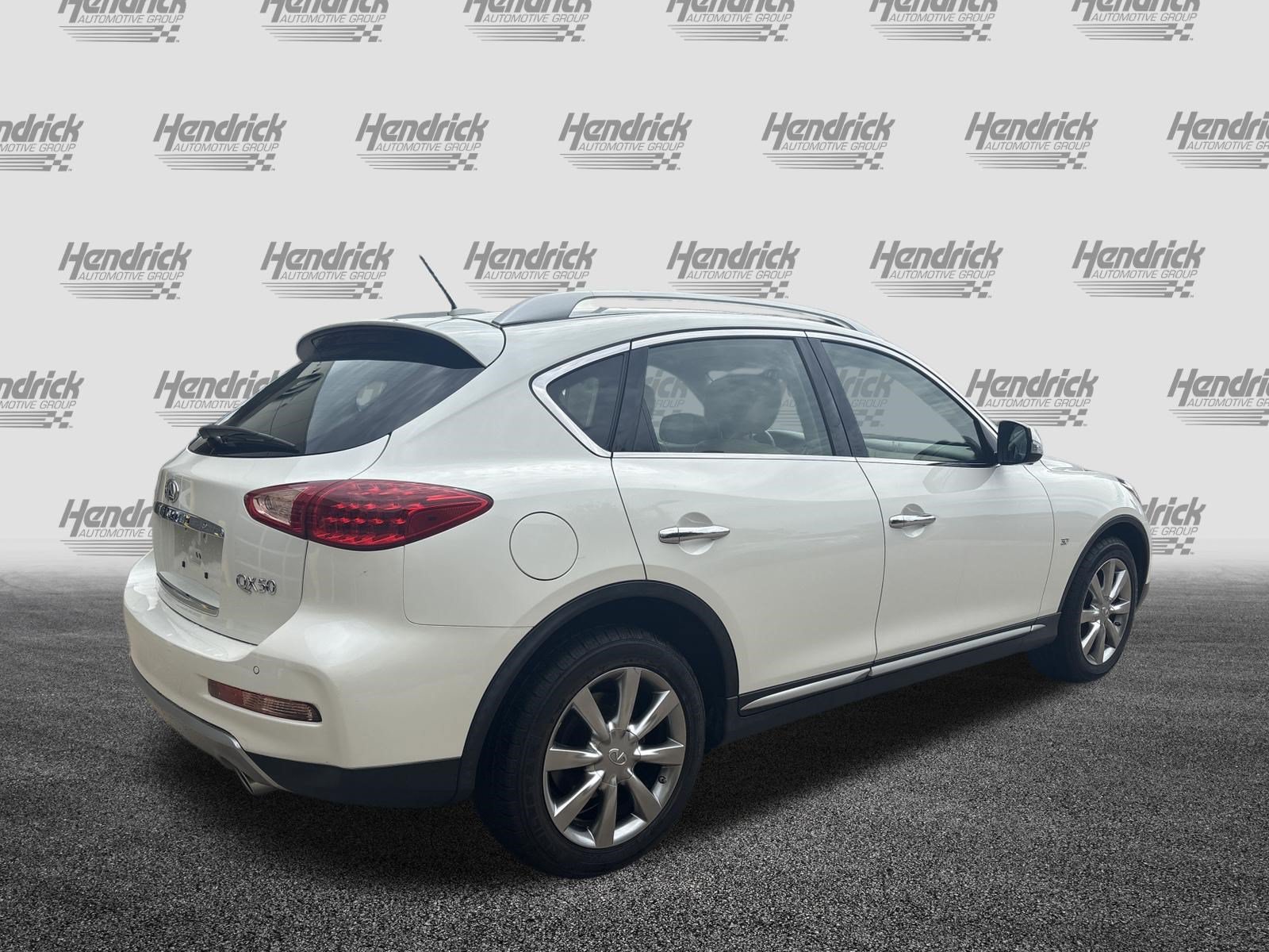 Used 2017 INFINITI QX50 AWD w/ Premium Plus Package image 10