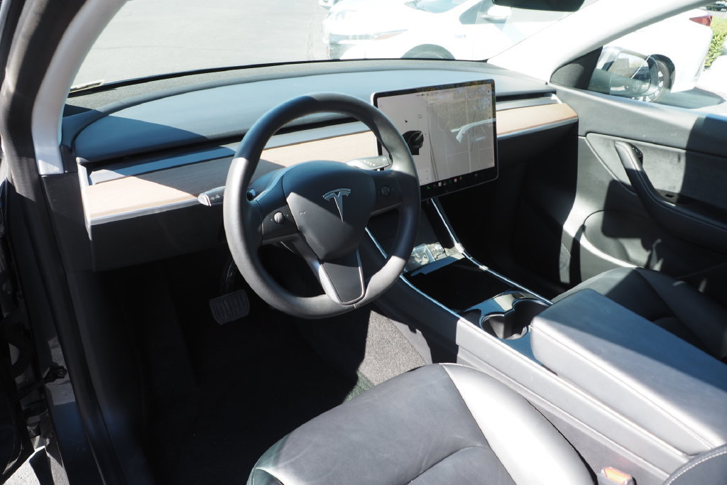 Used 2021 Tesla Model Y Long Range AWD/4WD image 12