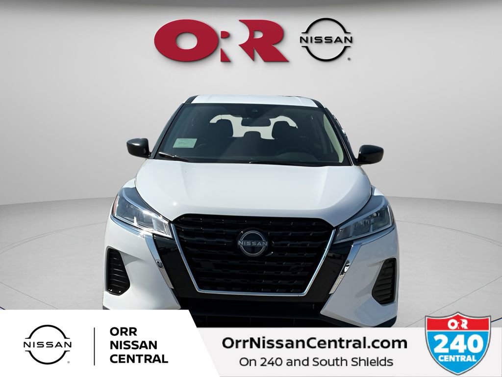 New 2025 Nissan Kicks Play S image 2