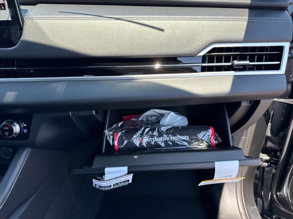 New 2026 Mitsubishi Outlander SEL FWD image 22