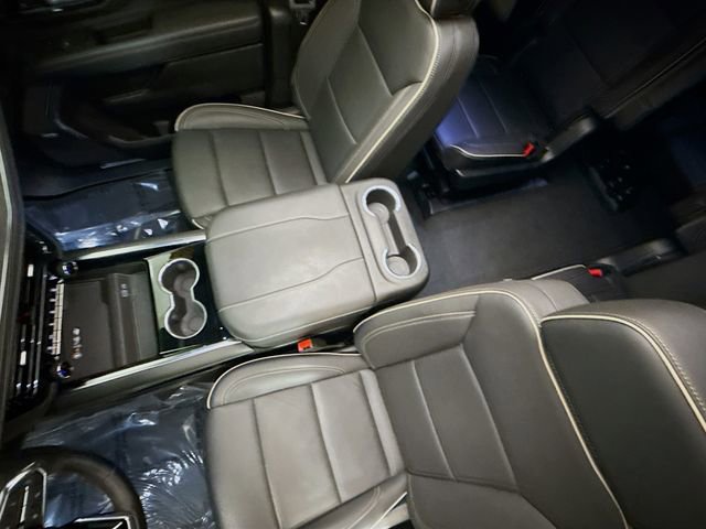 Used 2025 Chevrolet Tahoe Premier AWD/4WD image 25