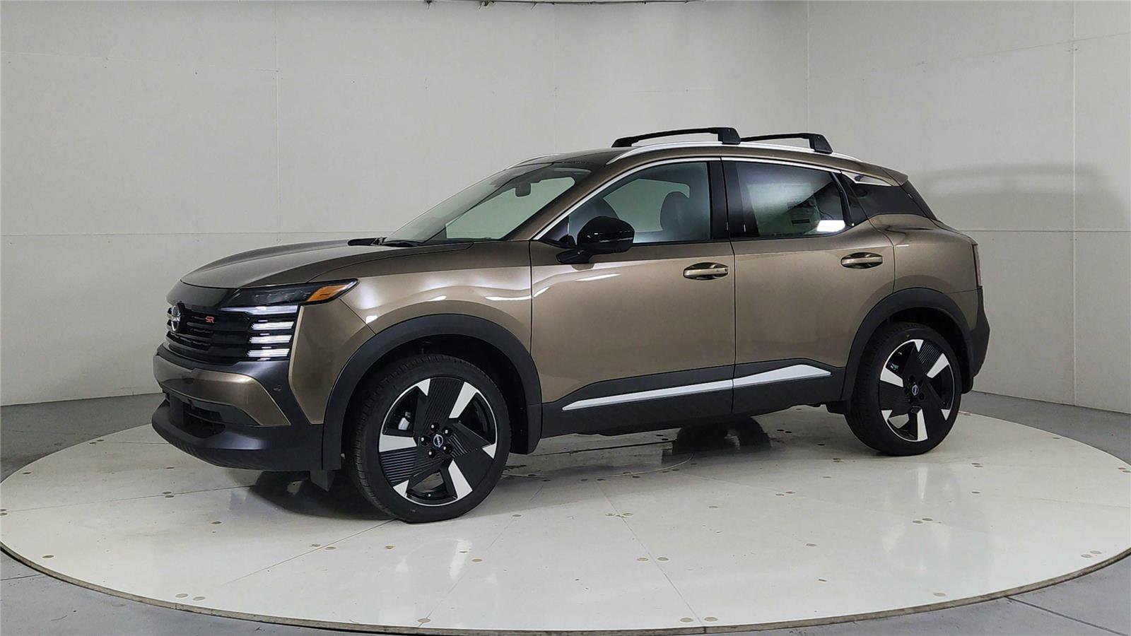 New 2026 Nissan Kicks SR w/ Illumination Package image 3