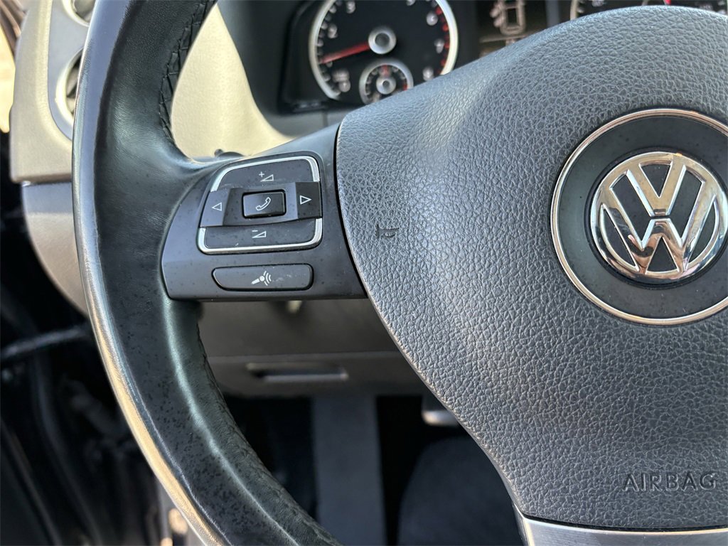 Used 2017 Volkswagen Tiguan Limited w/ Premium Package image 16