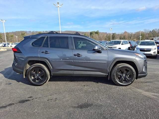 Used 2021 Toyota RAV4 XLE w/ Carpet Mat Package (TMS) image 11