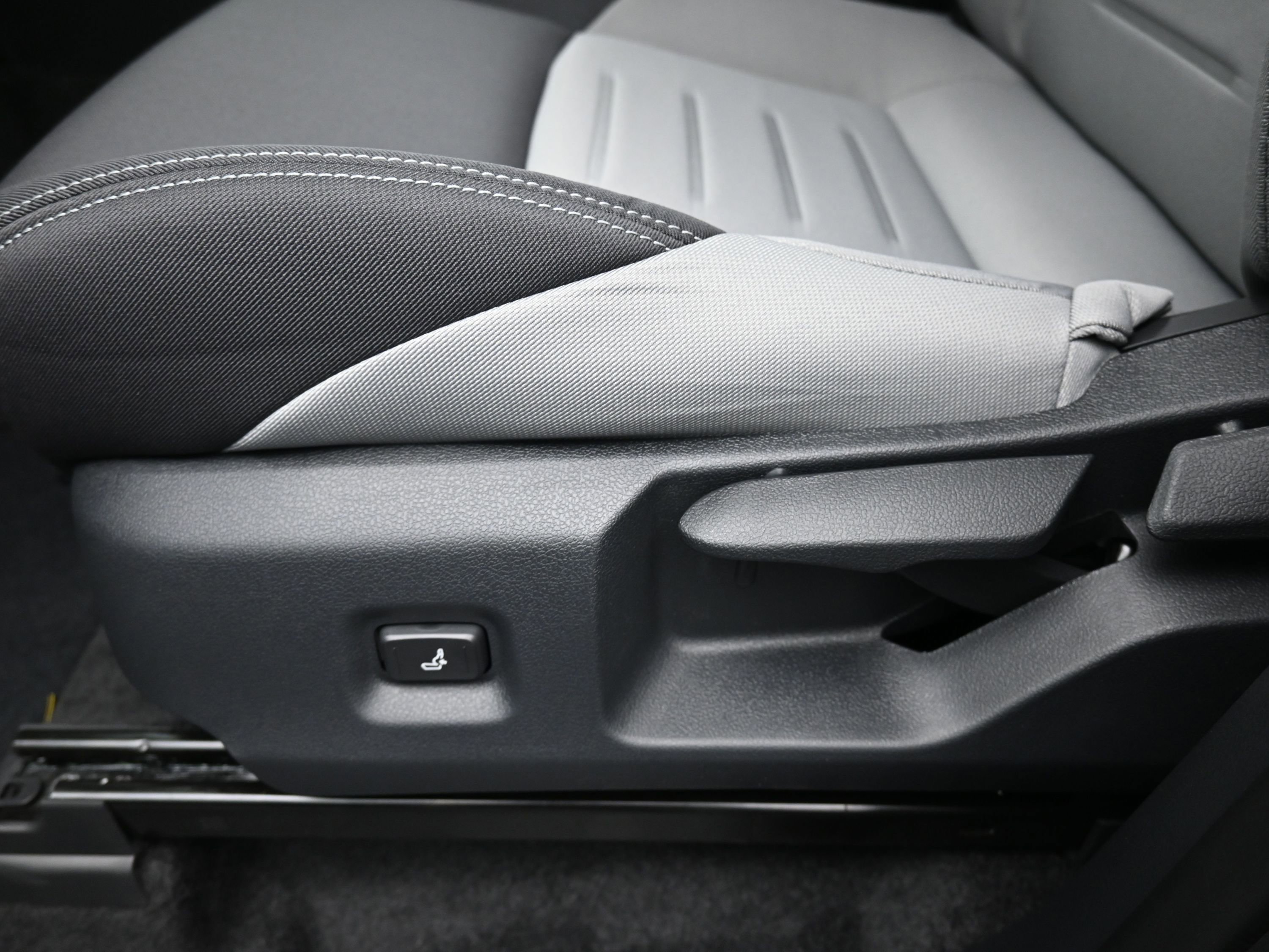 Certified 2025 Toyota Tacoma TRD Sport image 7