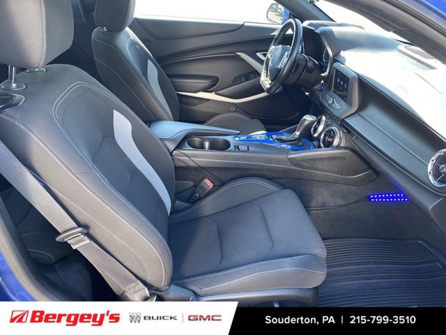 Used 2021 Chevrolet Camaro LT RWD image 30
