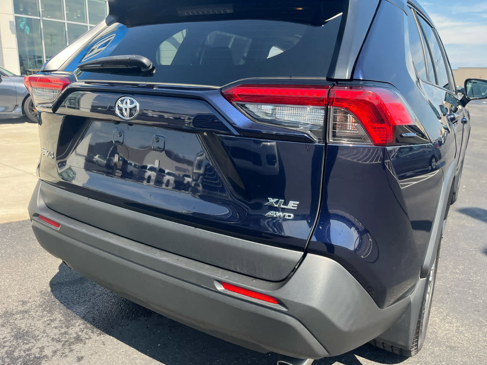 Used 2021 Toyota RAV4 XLE Premium image 52