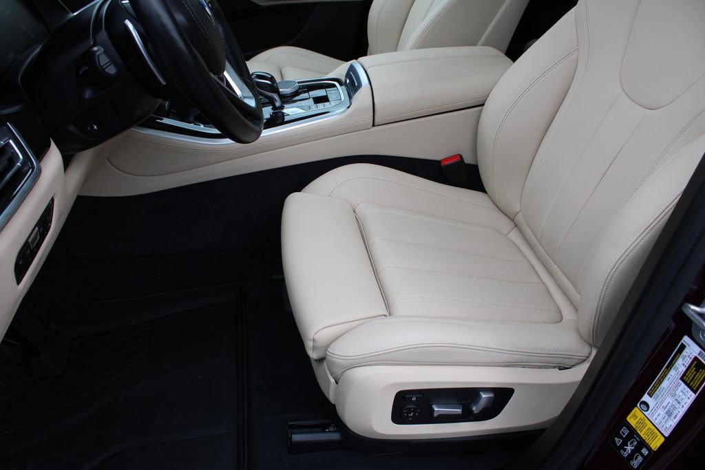 Used 2019 BMW X5 xDrive40i w/ Executive Package image 22