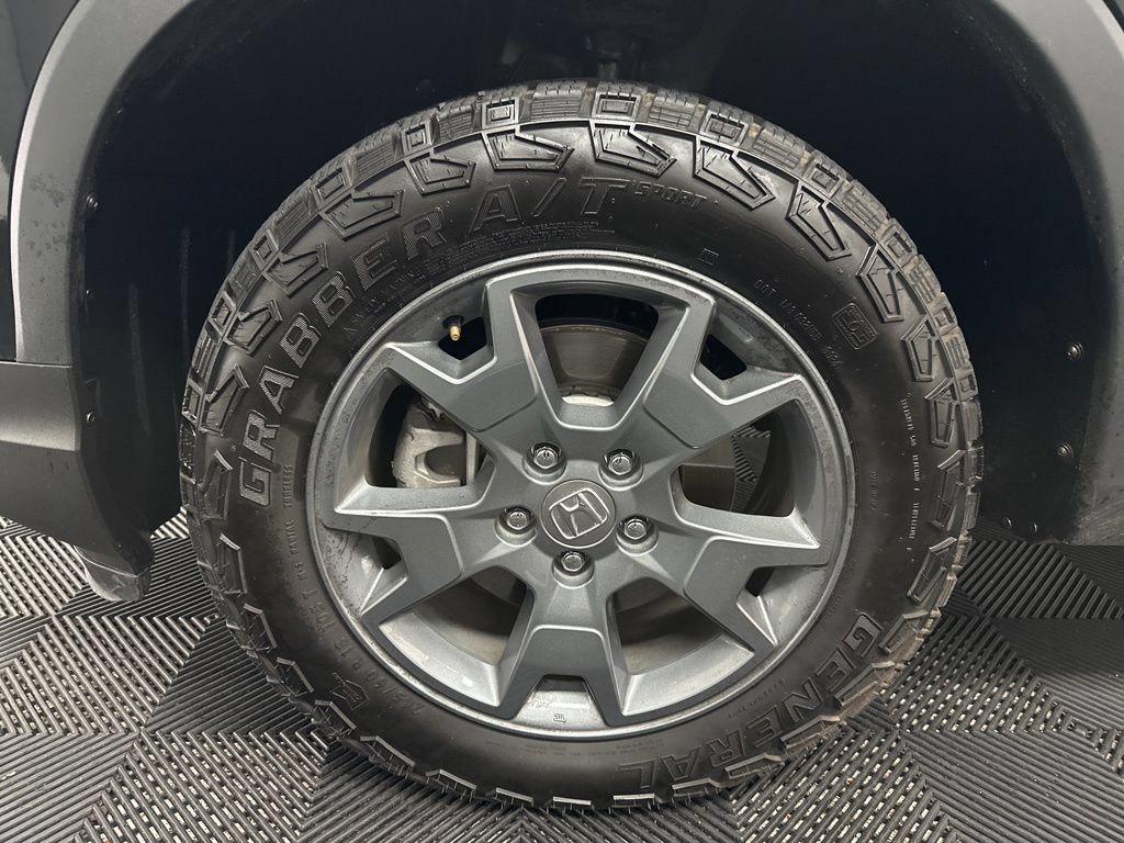 Used 2025 Honda Passport TrailSport image 38