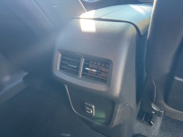 Used 2024 GMC Terrain SLE image 7