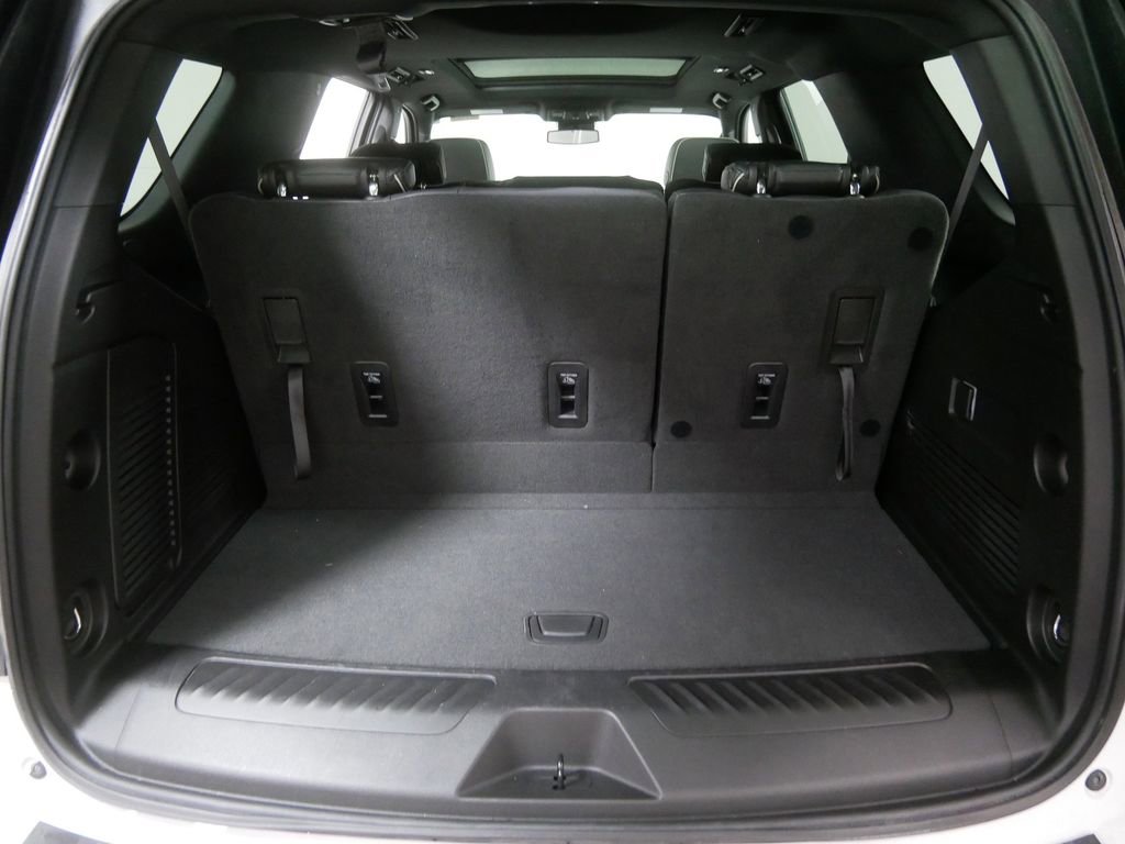 Used 2023 GMC Yukon SLT image 5