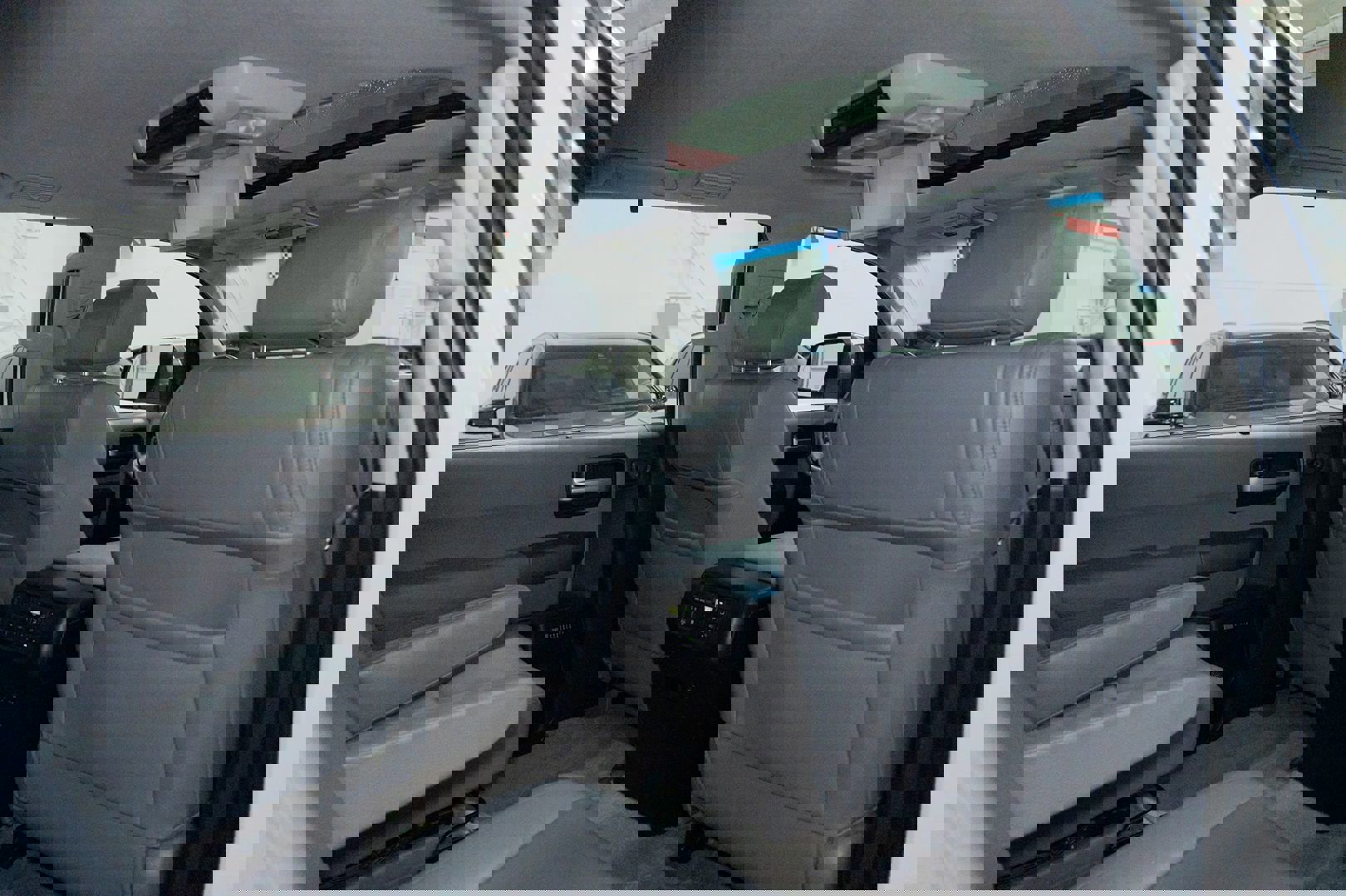 Used 2010 Toyota Sequoia Limited image 35