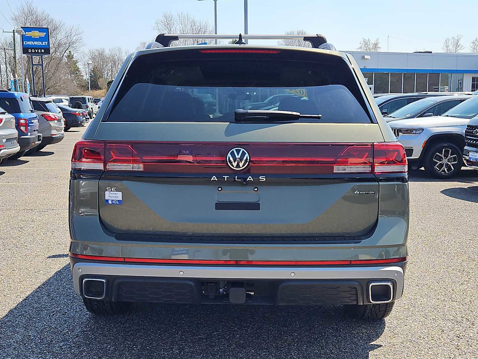 Used 2024 Volkswagen Atlas Peak Edition SE AWD/4WD image 7