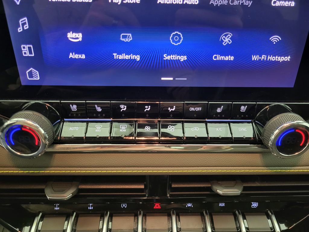 Certified 2025 Chevrolet Colorado ZR2 w/ Technology Package image 12