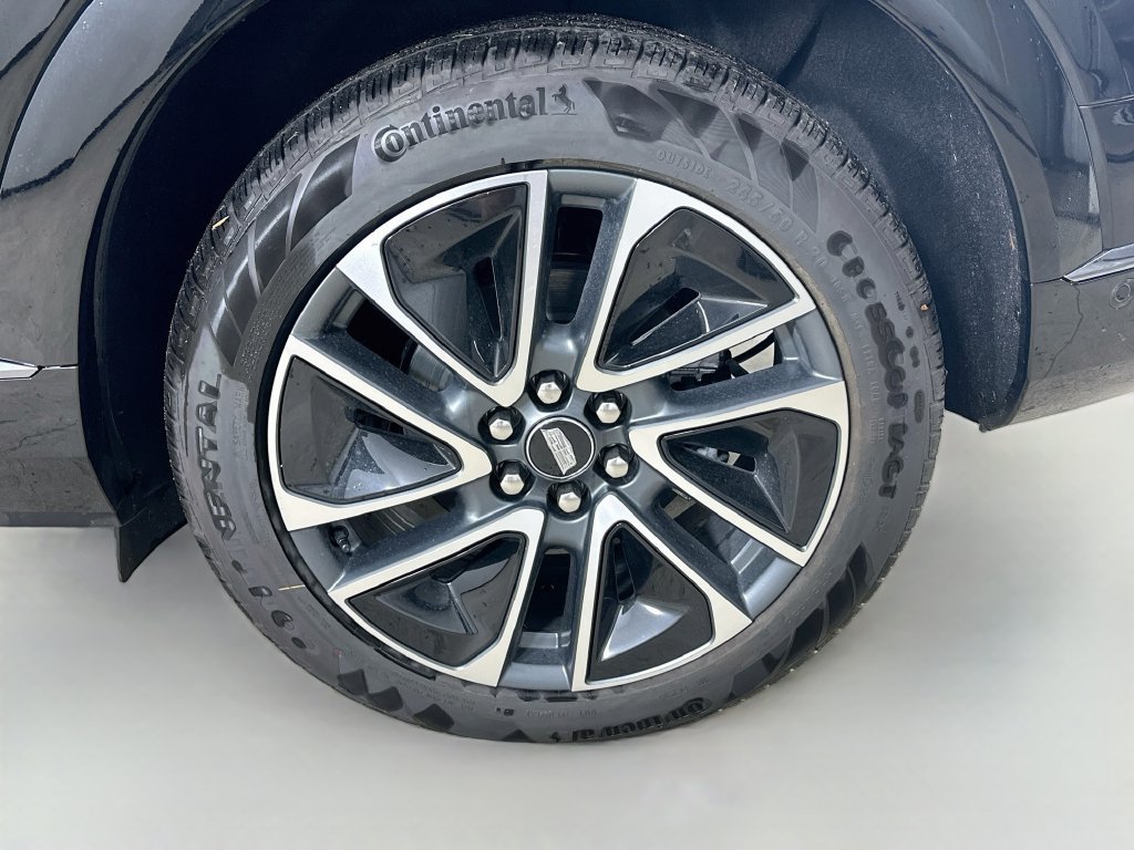 New 2027 Cadillac Optiq Sport w/ LPO, Floor Liner Package AWD/4WD image 39