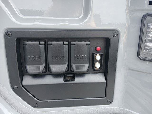 New 2025 Chevrolet Silverado EV LT AWD/4WD image 6