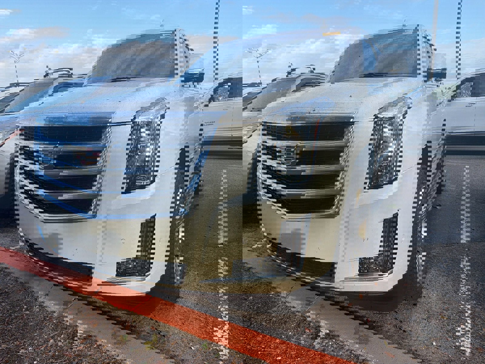 Used 2020 Cadillac Escalade Luxury image 3