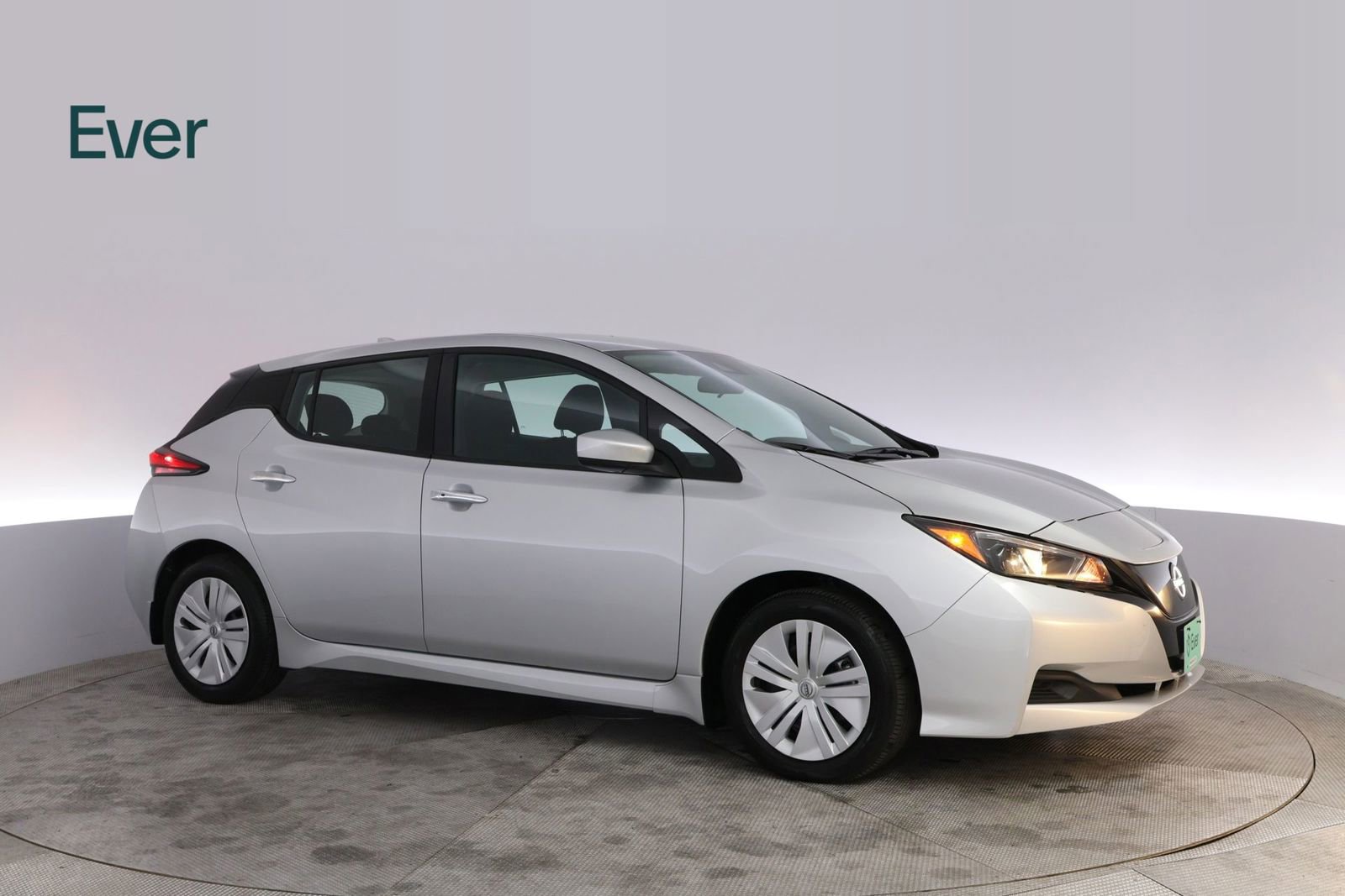 Used 2025 Nissan Leaf S FWD image 14