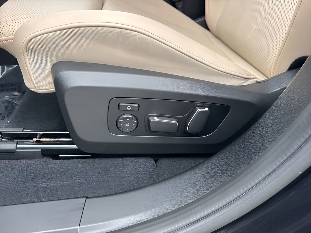 Used 2025 BMW X3 xDrive30i AWD/4WD image 10