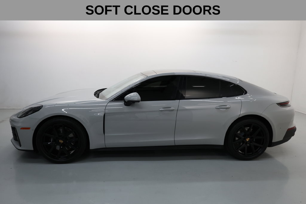 Used 2026 Porsche Panamera image 31