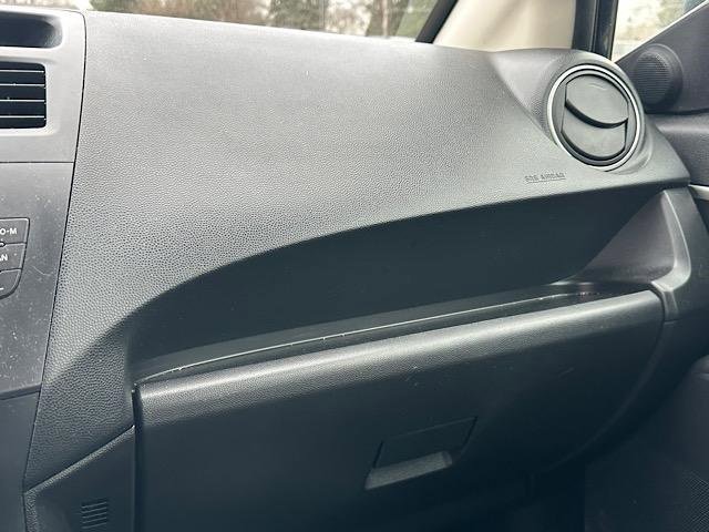 Used 2015 MAZDA MAZDA5 Sport image 31