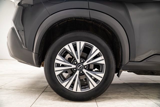 Used 2023 Nissan Rogue SV image 34