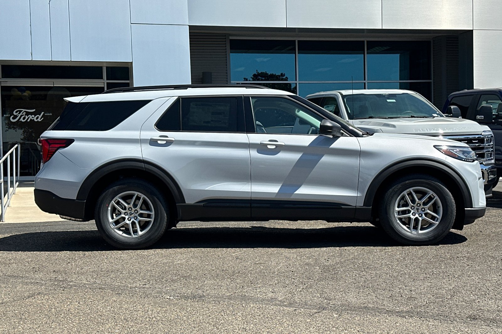 New 2026 Ford Explorer Active w/ Active Comfort Package RWD image 3