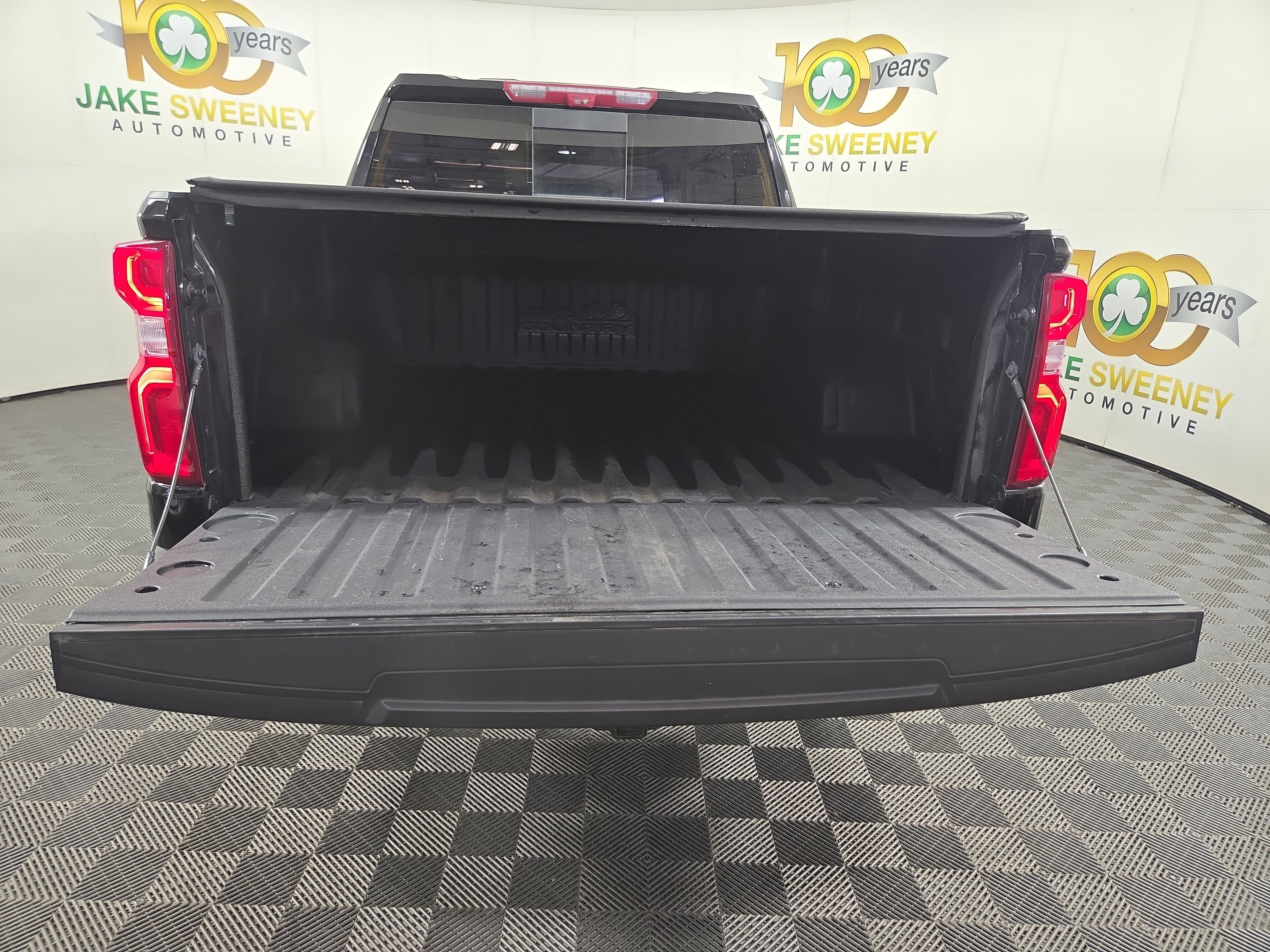 Certified 2023 Chevrolet Silverado 1500 High Country w/ Technology Package AWD/4WD image 34