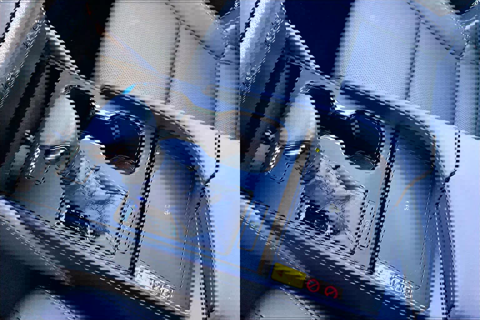 Used 2025 Lexus ES 350 w/ Premium Package image 16