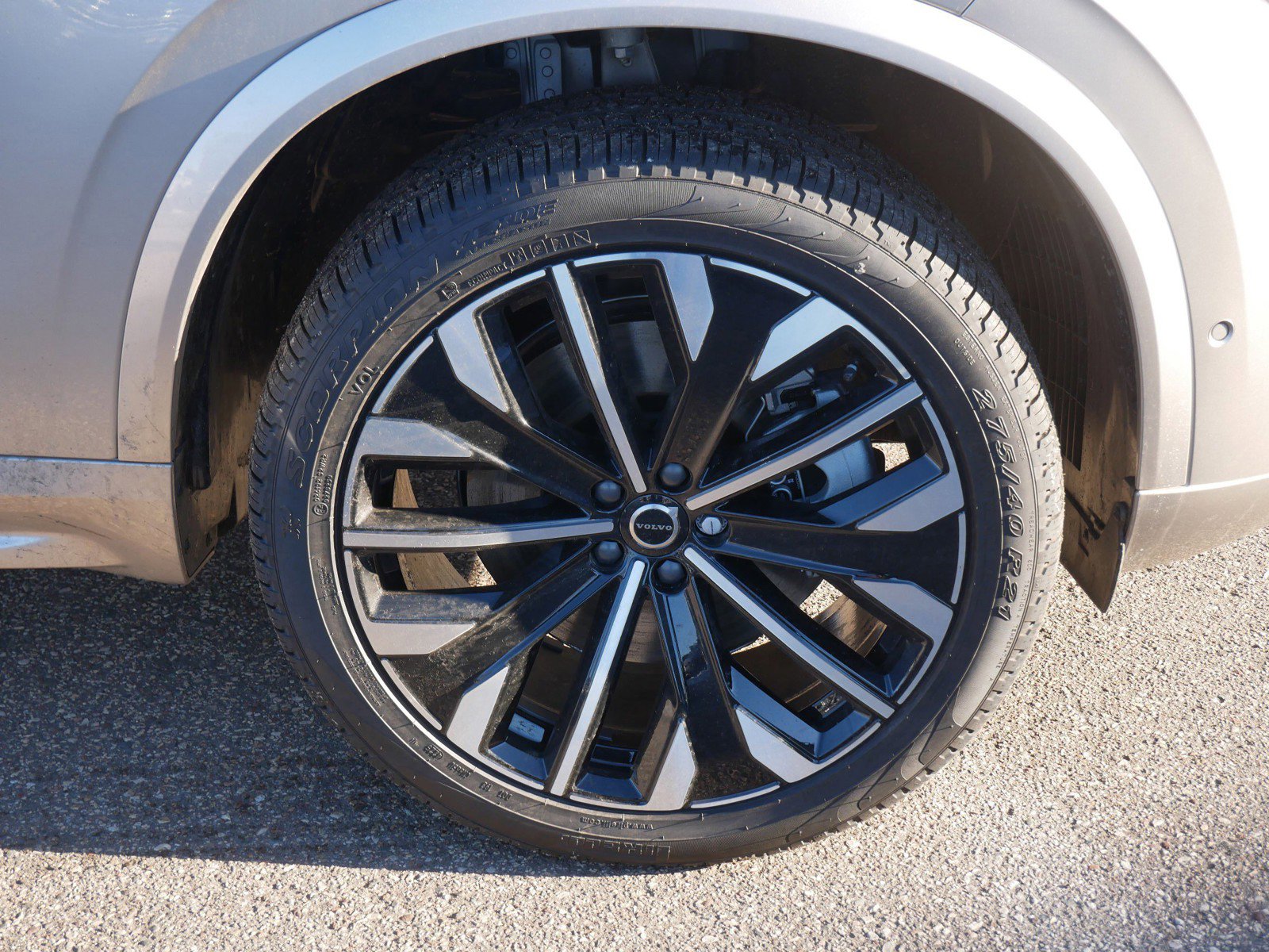 New 2026 Volvo XC90 T8 Plus w/ Protection Package Premier image 4