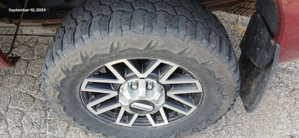 Used 2014 Ford F250 Lariat w/ Lariat Ultimate Package image 11