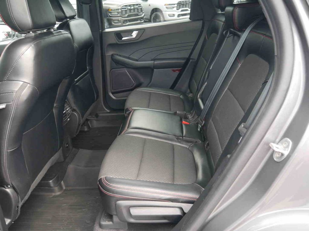 Used 2023 Ford Escape ST-Line Select image 13