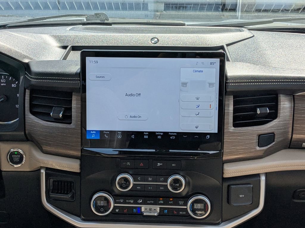 Used 2024 Ford Expedition Limited AWD/4WD image 18