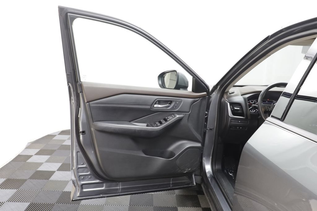 Used 2023 Nissan Rogue SL w/ SL Premium Package AWD/4WD image 5